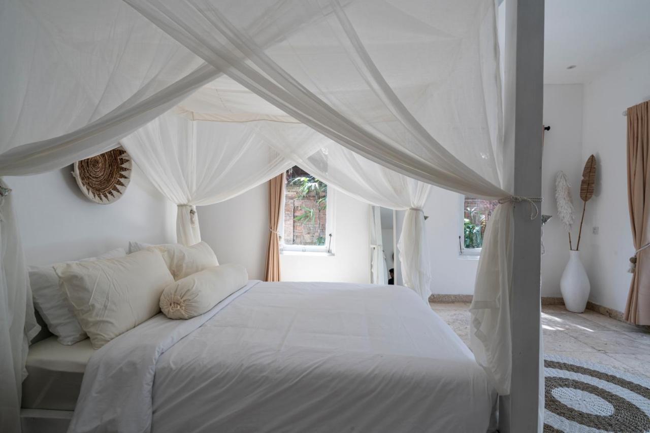 Isaiya Boutique Hotel Canggu Esterno foto