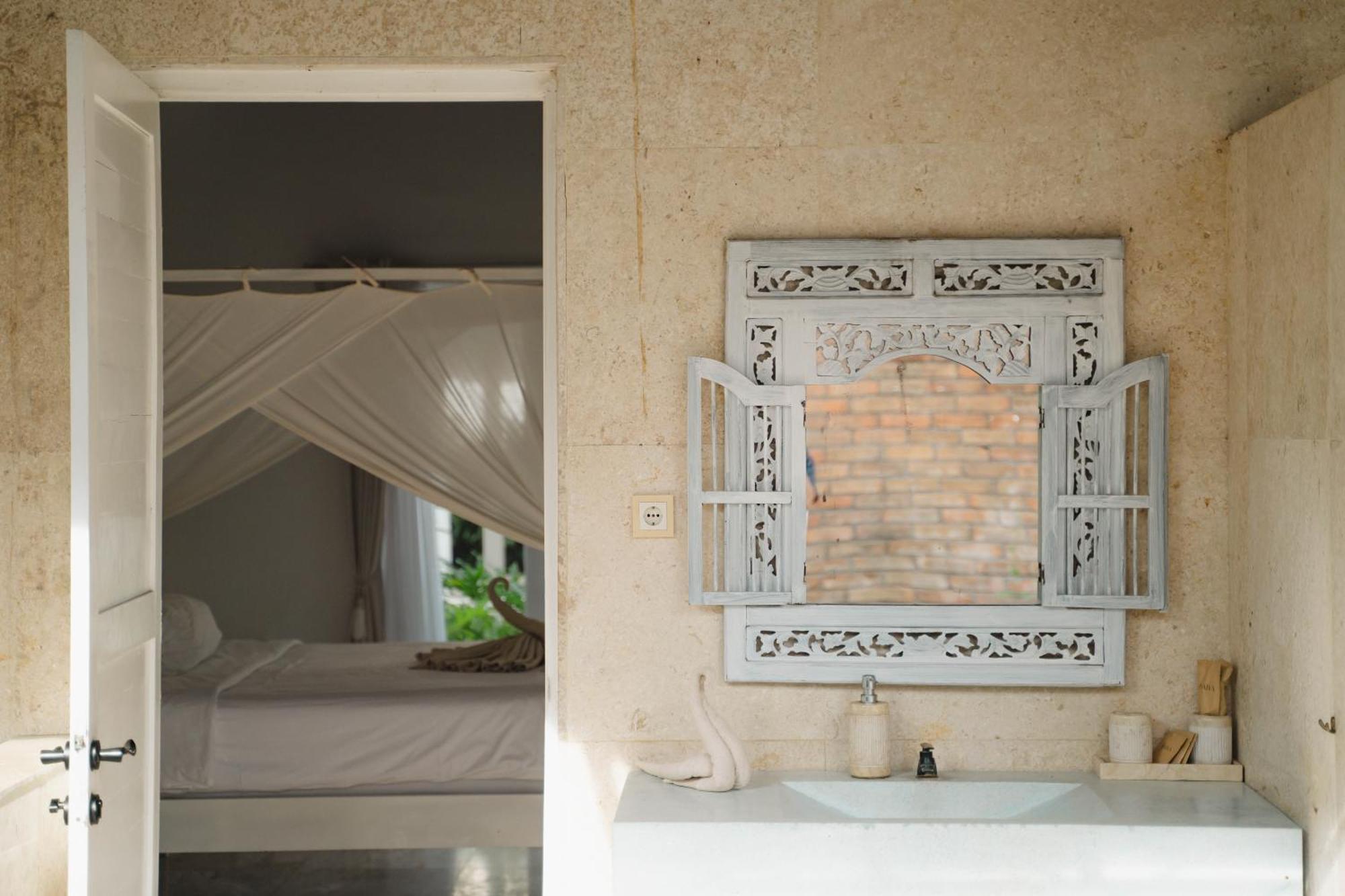 Isaiya Boutique Hotel Canggu Esterno foto